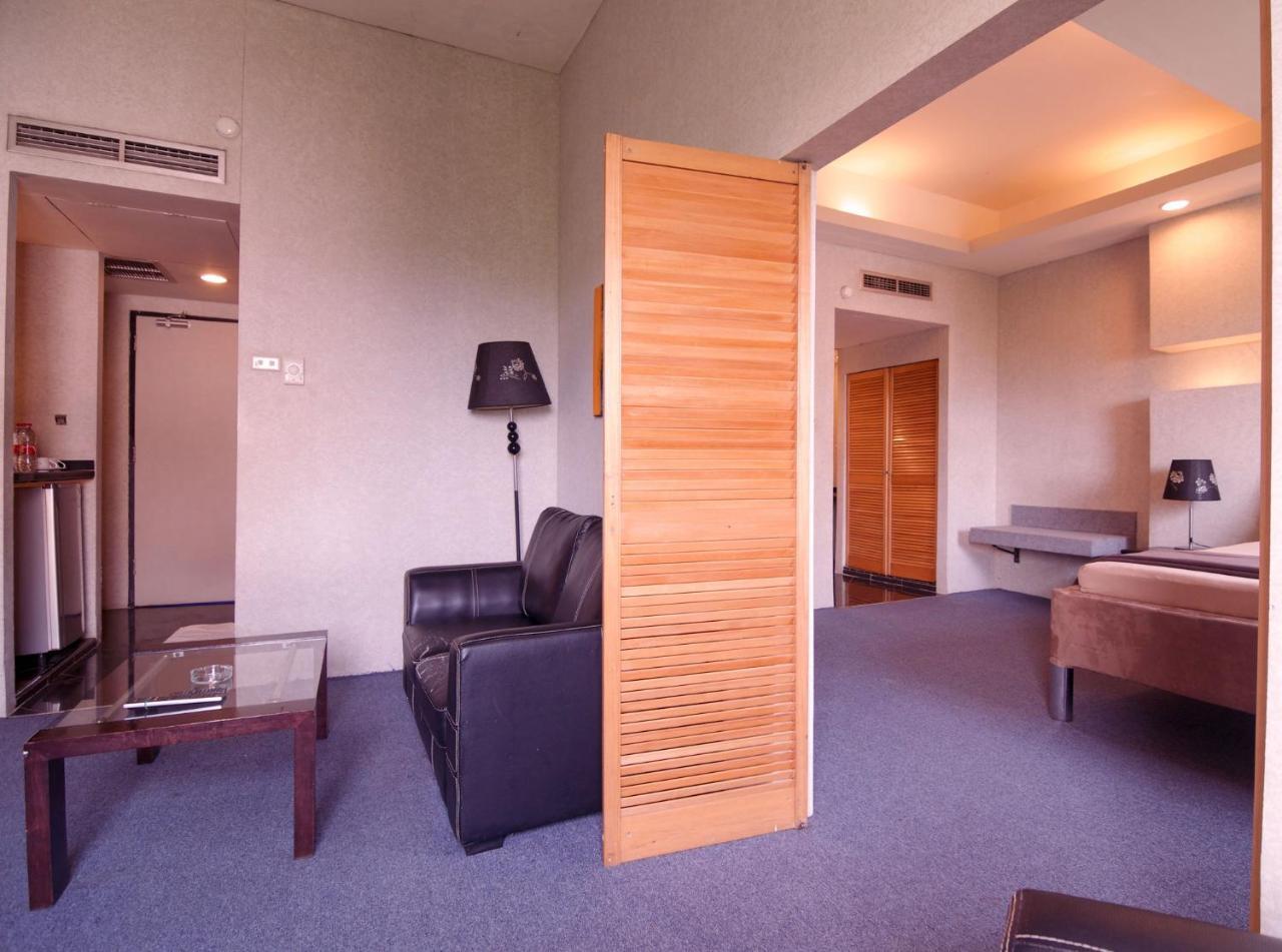 Hotel Peninsula Mangga Besar Jacarta Quarto foto