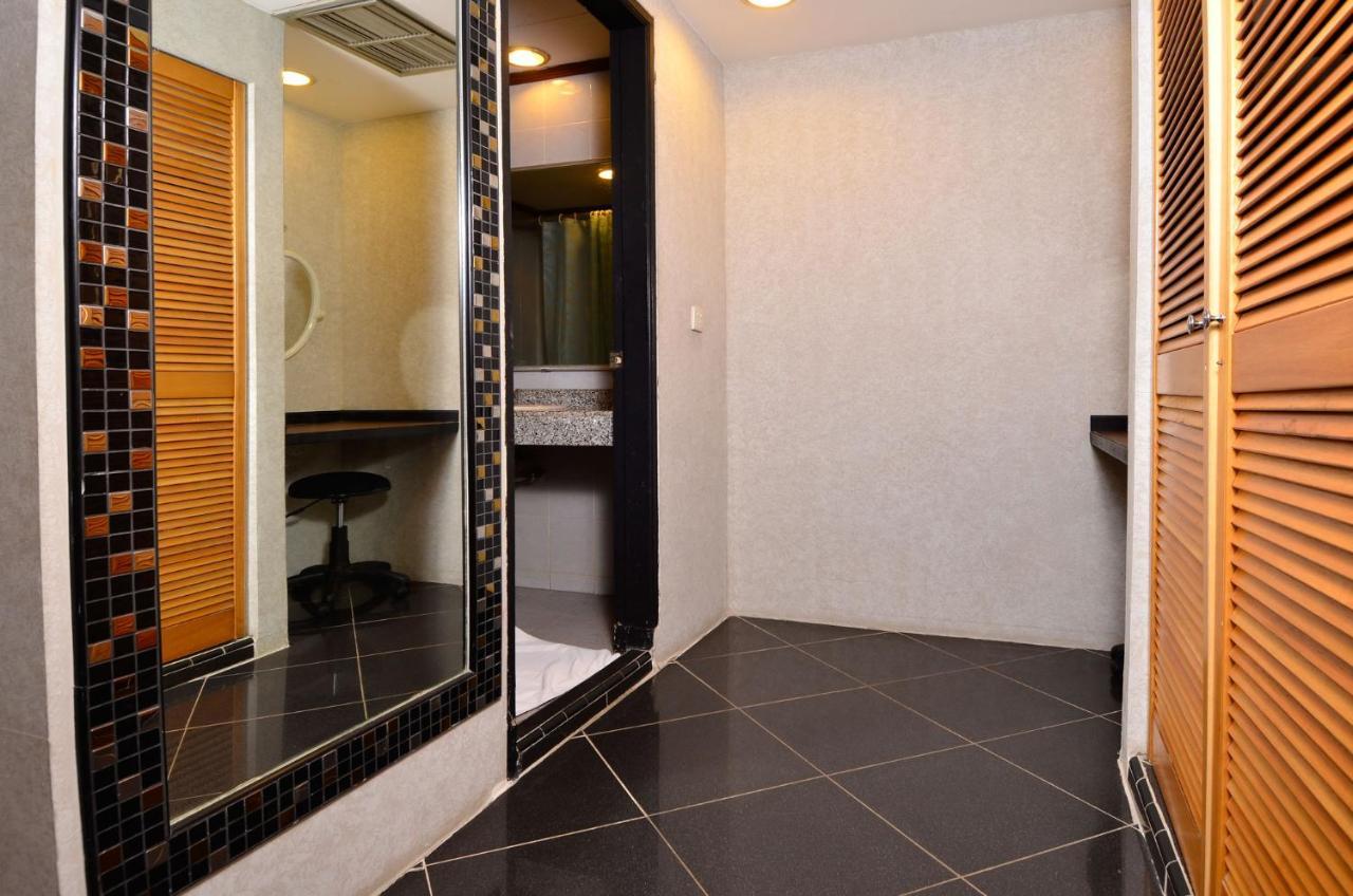Hotel Peninsula Mangga Besar Jacarta Exterior foto