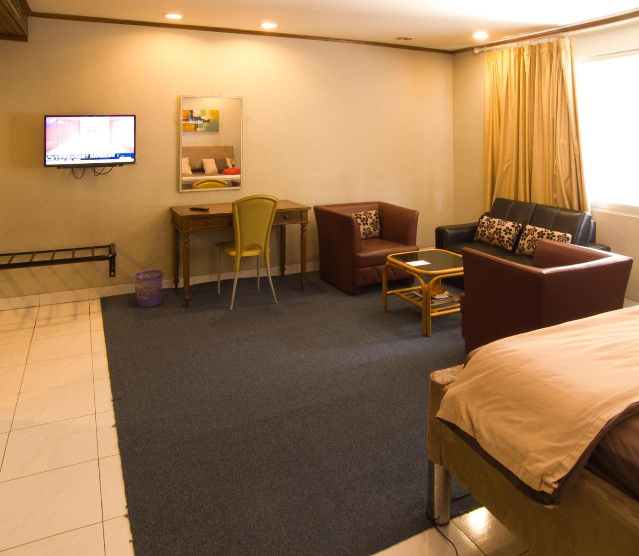 Hotel Peninsula Mangga Besar Jacarta Exterior foto